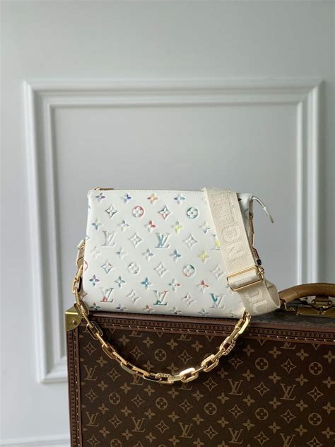 louis vuitton coussin pm.